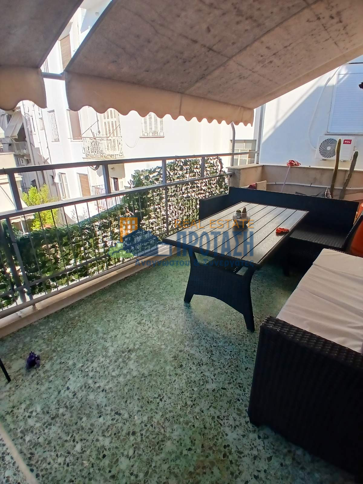 property-img