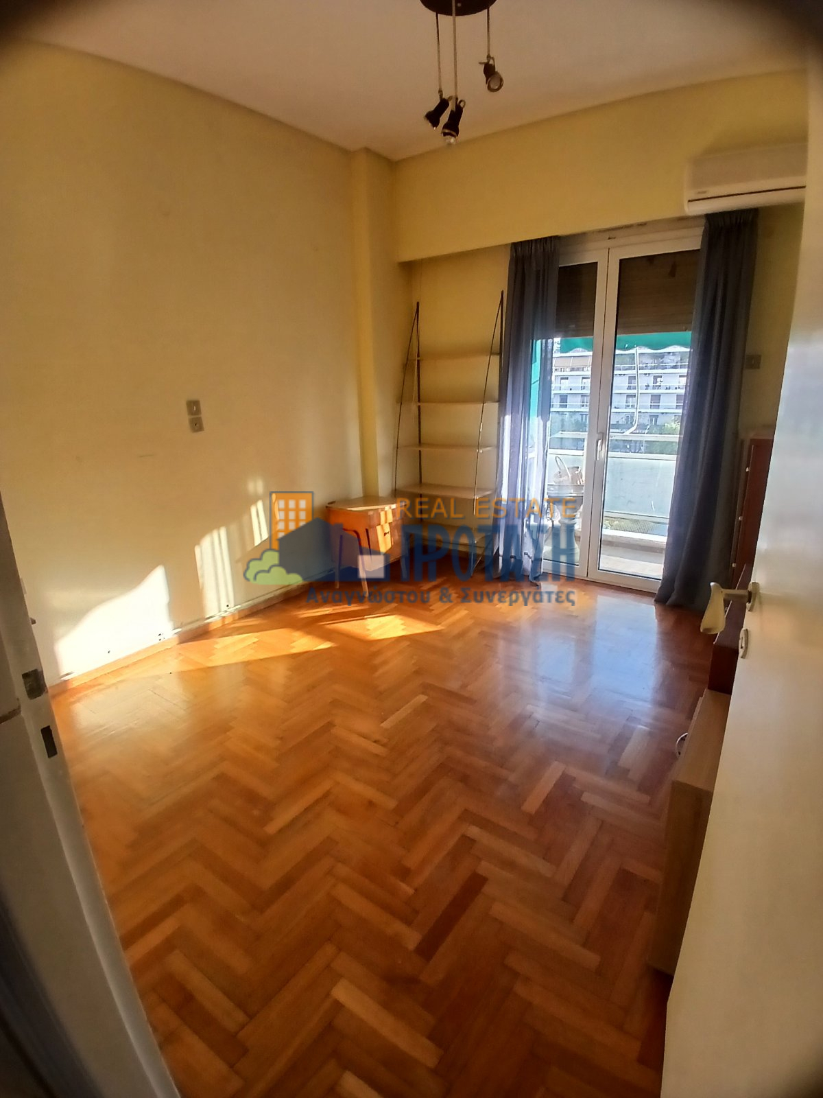 property-img