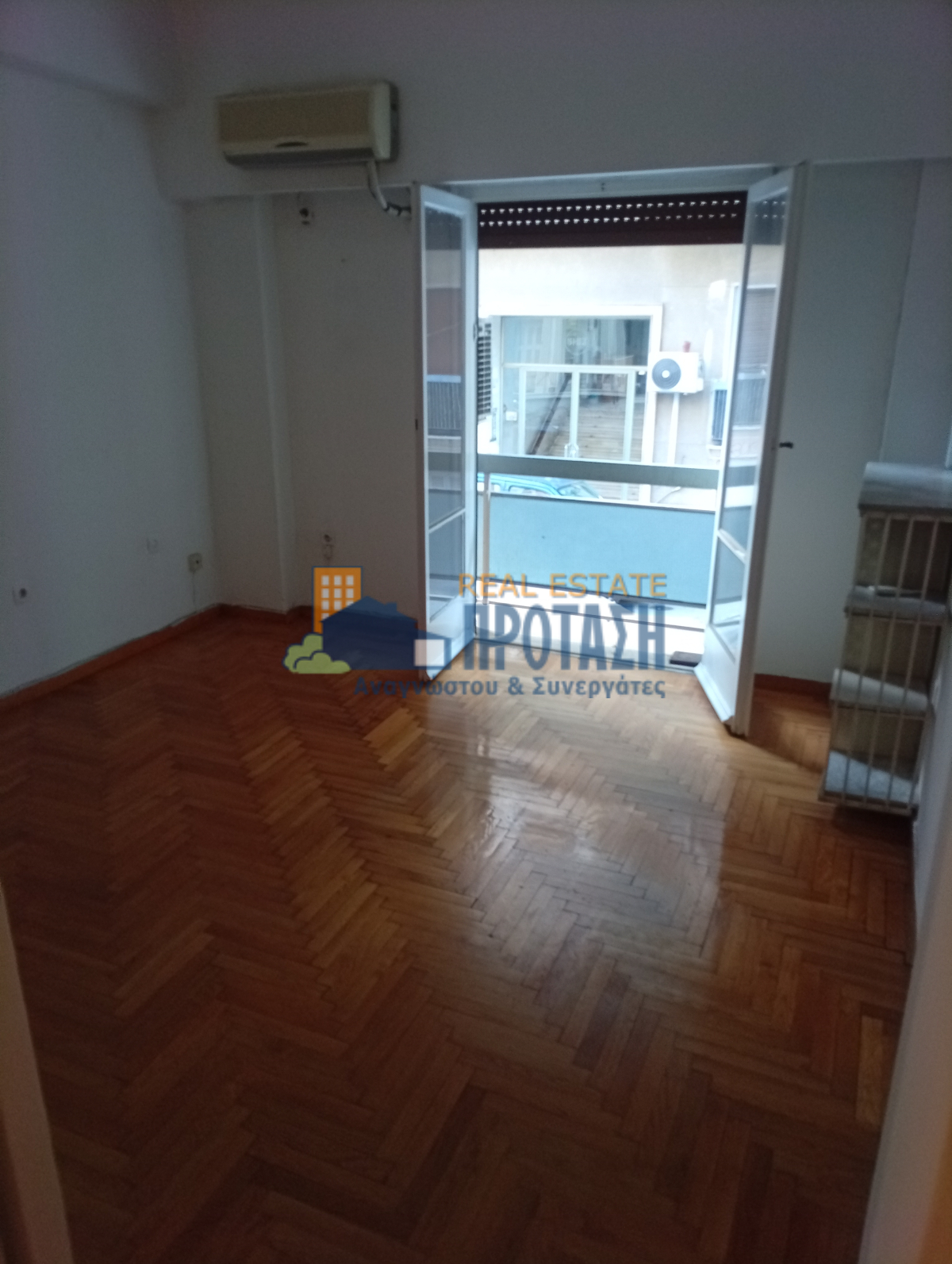property-img